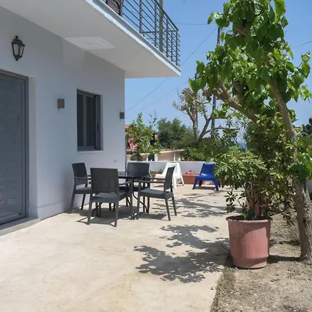 Casa Di Mare - And On The * Vasilikí